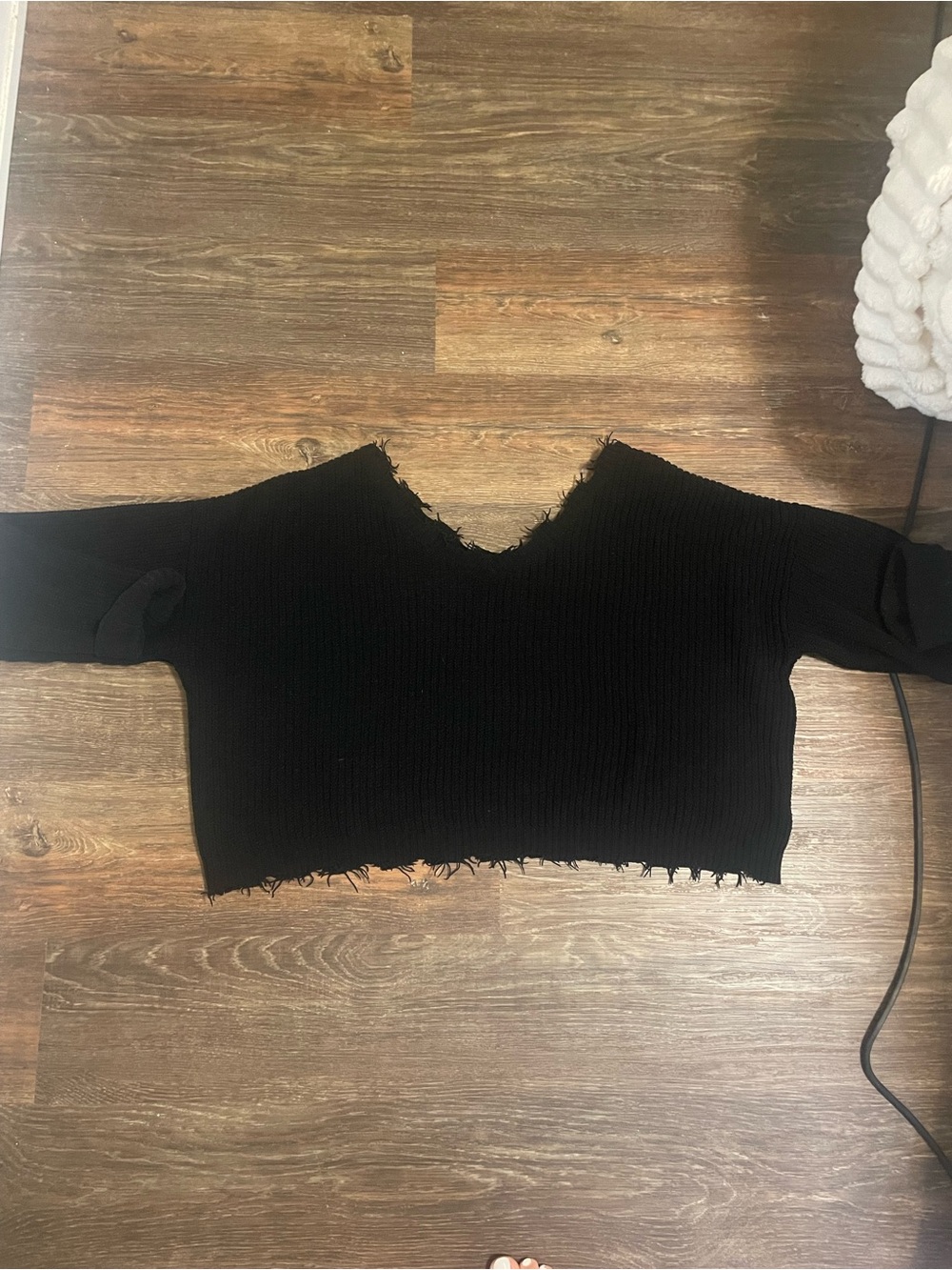 Francesca‘s Black Cropped Sweater Top